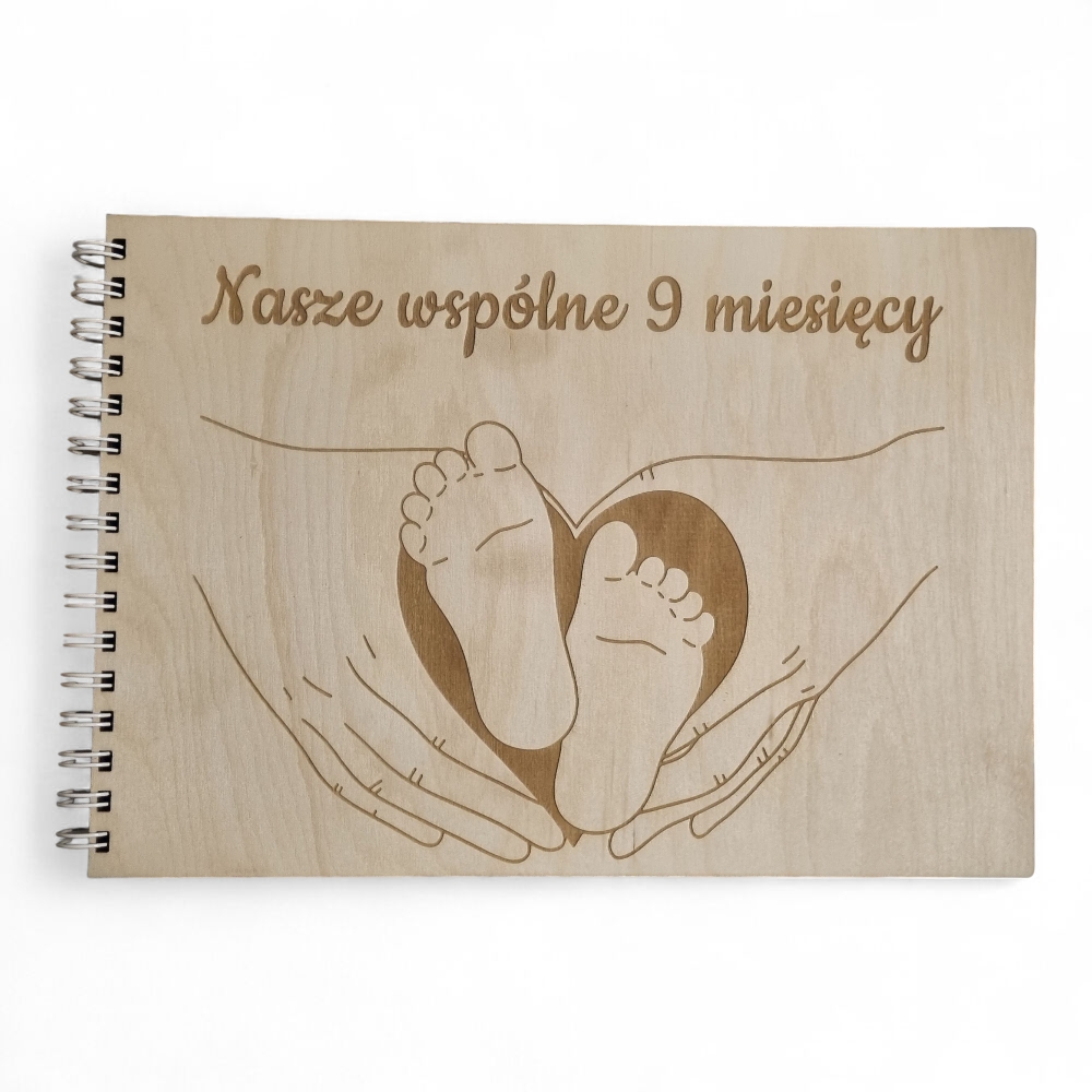 Fotoalbum Ciążowy A4 Drewniany z Personalizacją